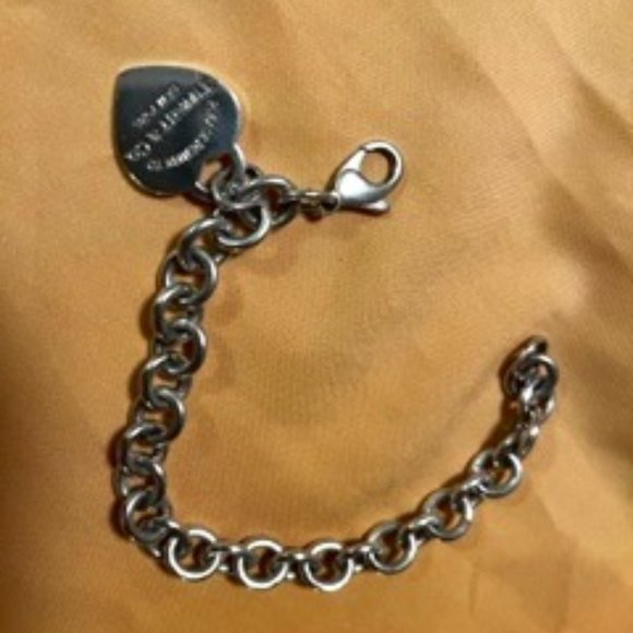 Tiffany & Co. Jewelry - Tiffany Chain Link Bracelet with Signature Heart Charm - 7"